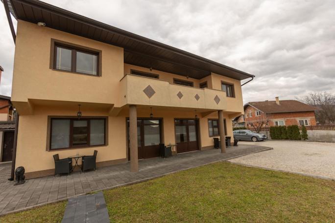 ホテル Pansion San Bihać エクステリア 写真