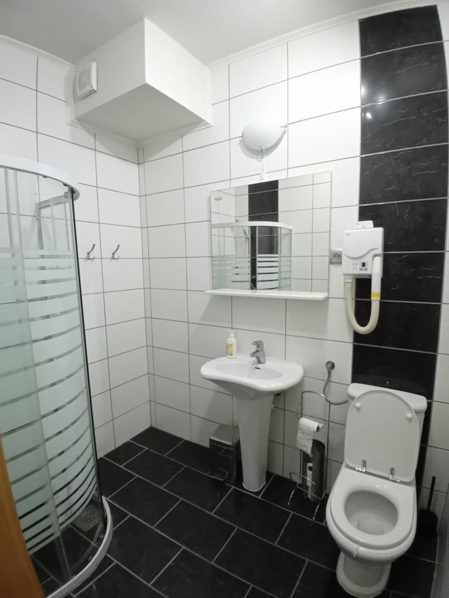 ホテル Pansion San Bihać エクステリア 写真