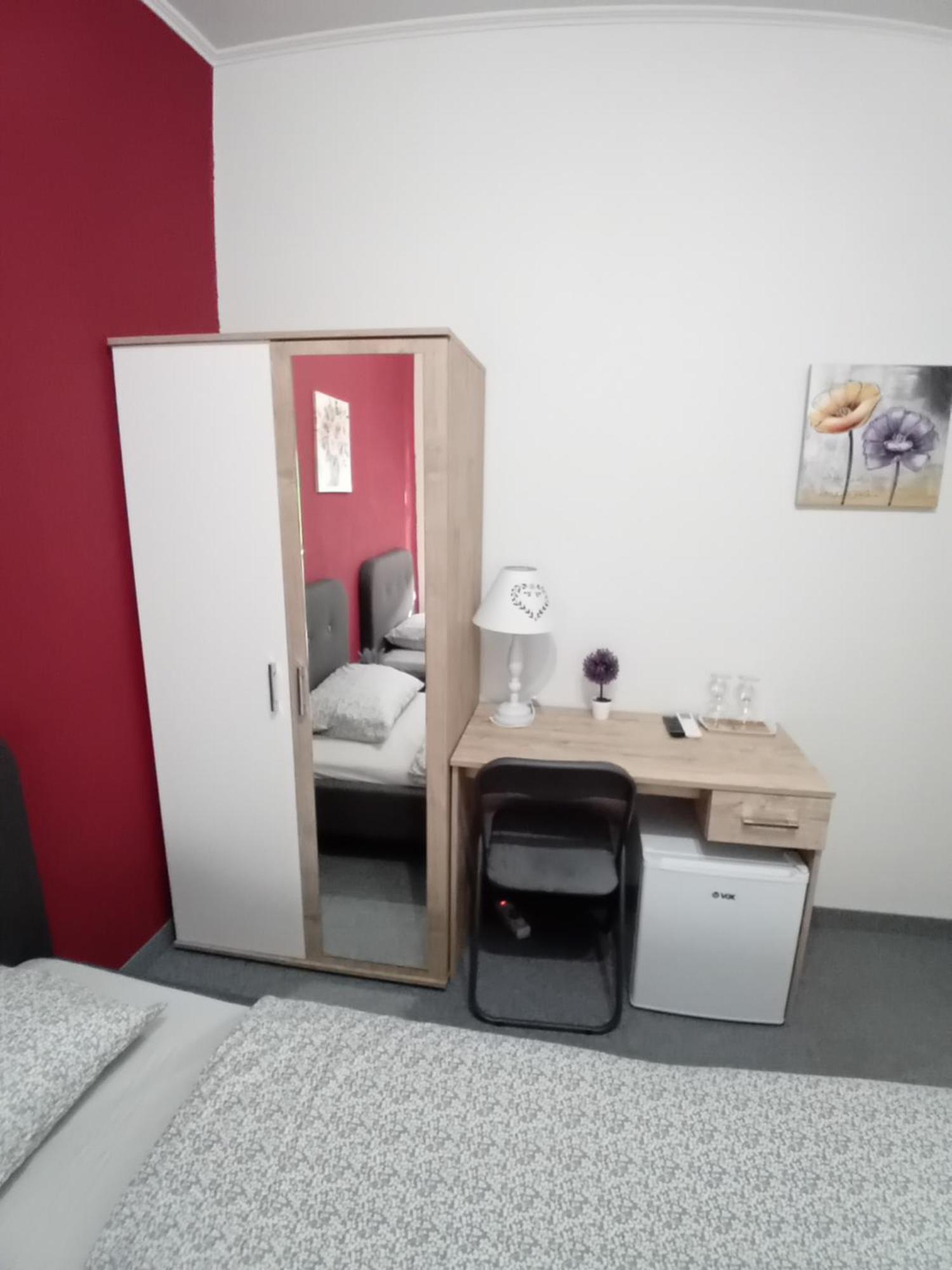 ホテル Pansion San Bihać エクステリア 写真